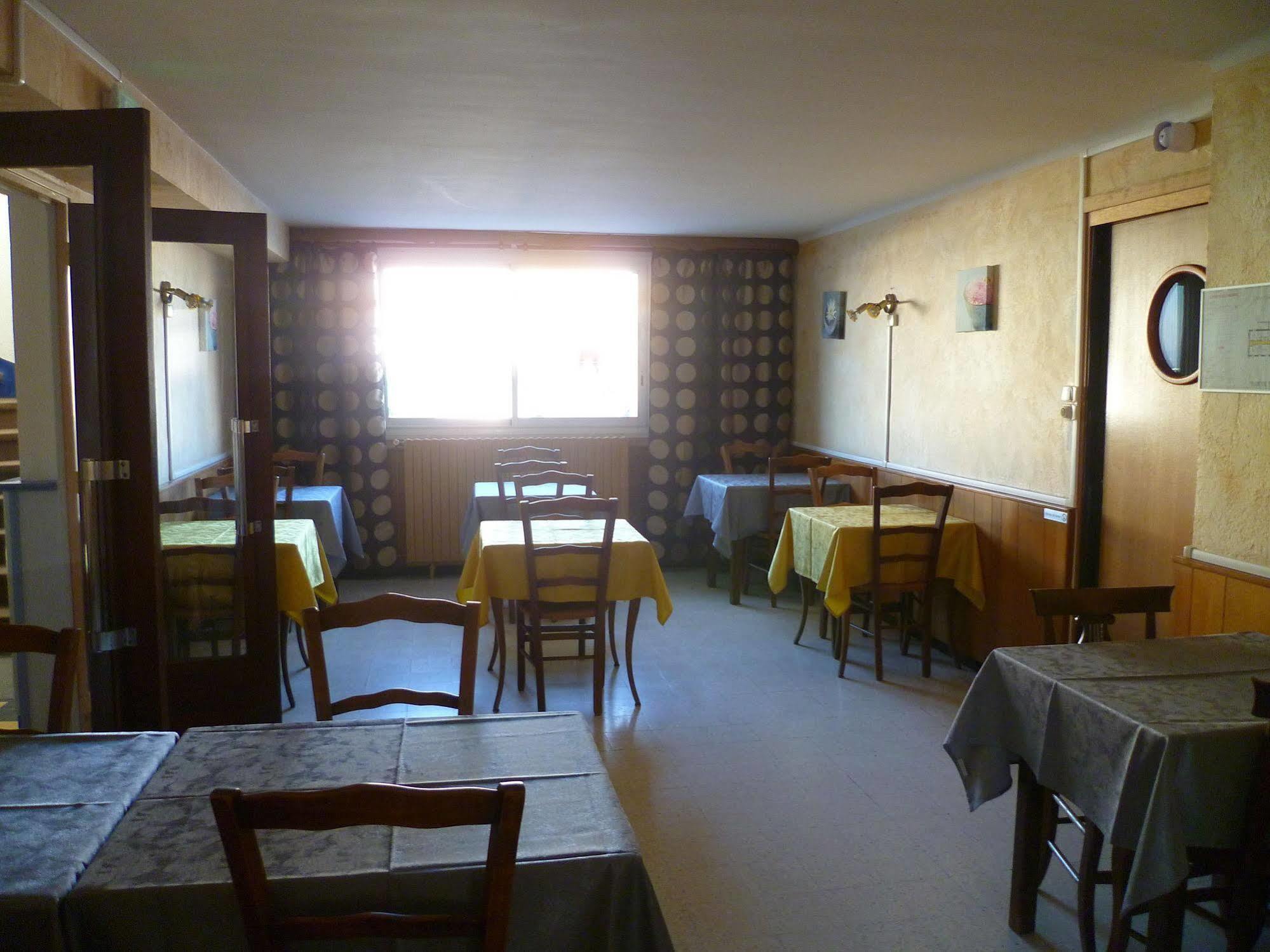 סן-מארי-דה-לה-מאר Hotel Le Mirage מראה חיצוני תמונה